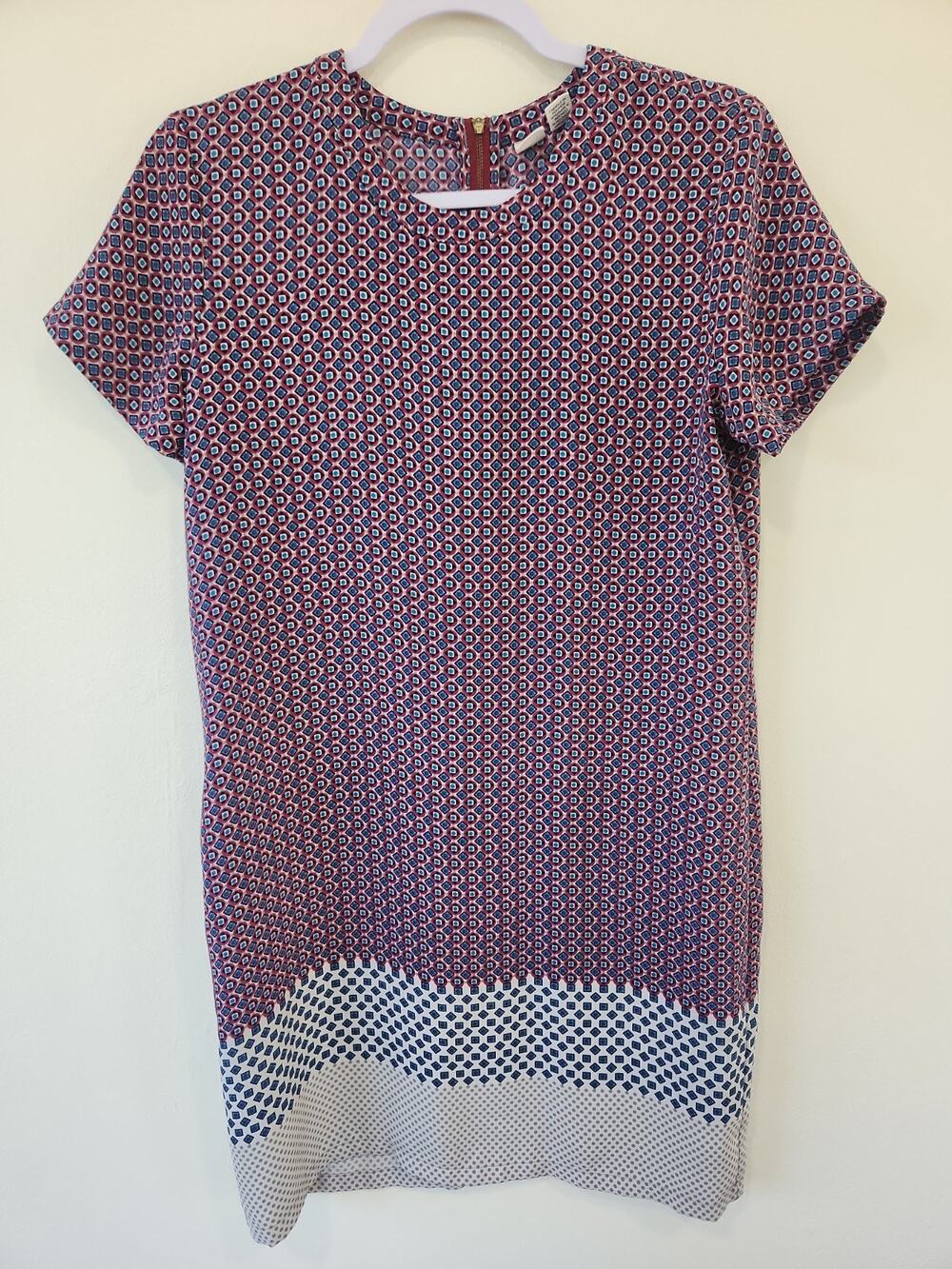 Artisan NY Women's Blue Red Geo Short Sleeve Top Blouse Dress Size 6